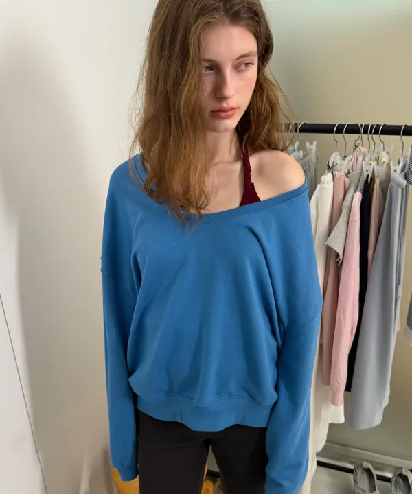 [SET-UP SALE] Letters Deep U-Neck Sweatshirt + Letters Braided-Strap Halter Knit Top