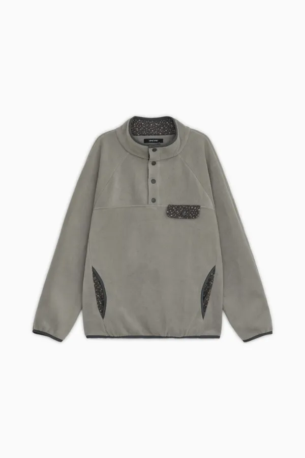 FLORAL CONTRAST FLEECE PULLOVER, GRAY
