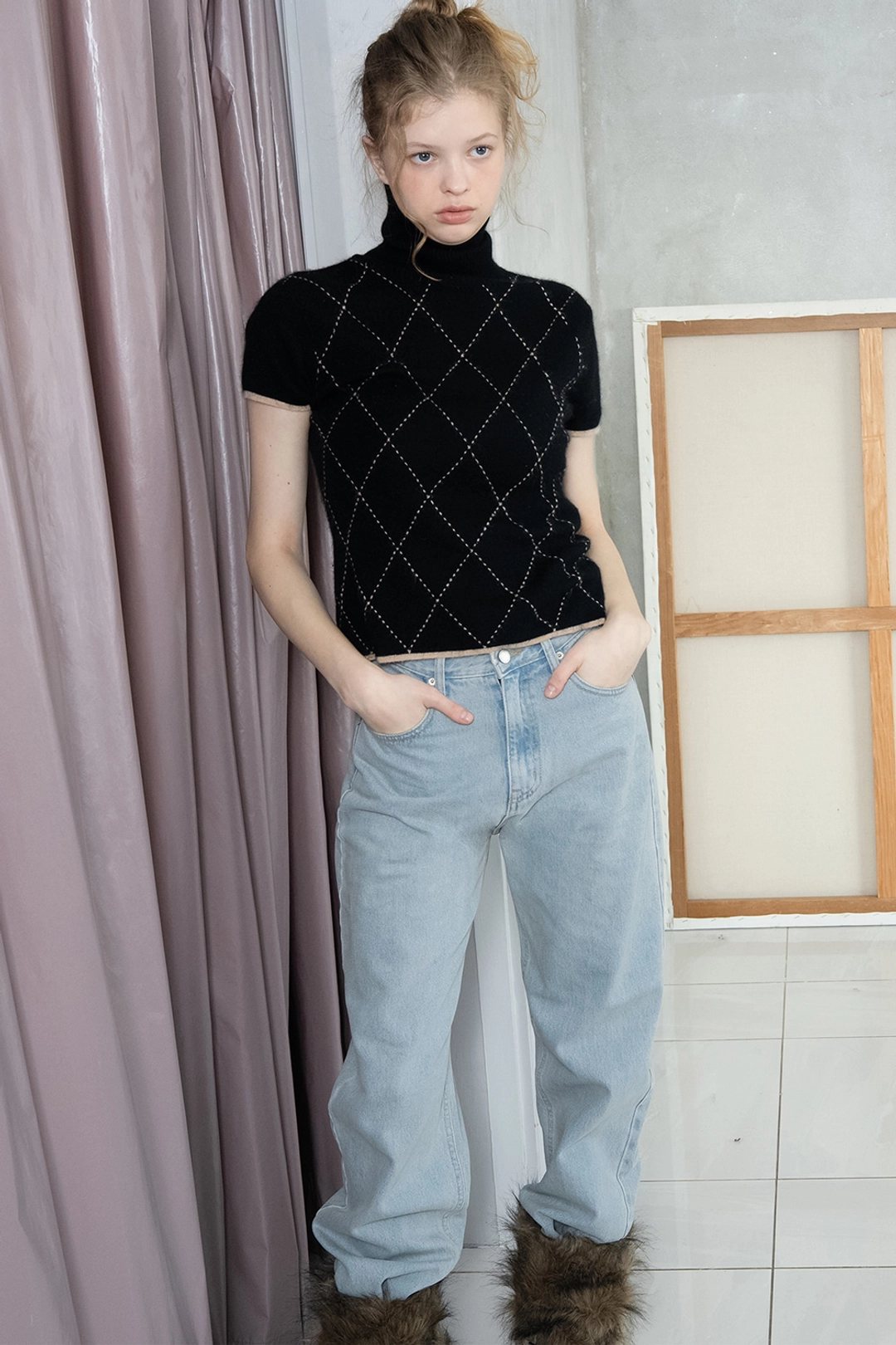 위드아웃썸머 Argyle turtleneck half knit_black 상품 이미지 2