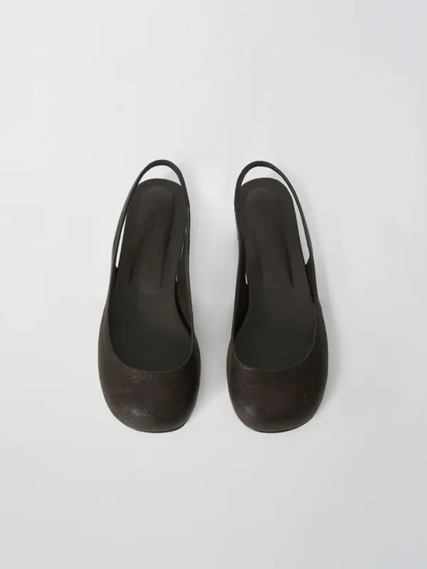 pebble sling-back (soil brown)