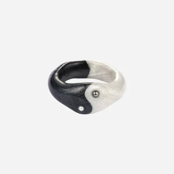 yin yang ring-black white
