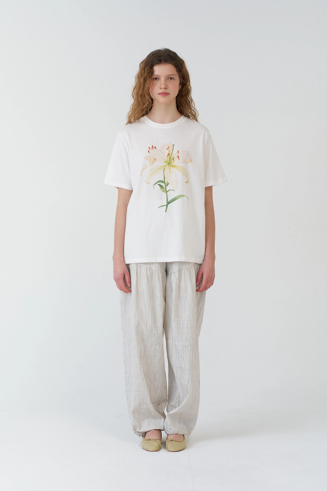 페스토 LILY DROWING T-SHIRT WHITE 상품 이미지 2