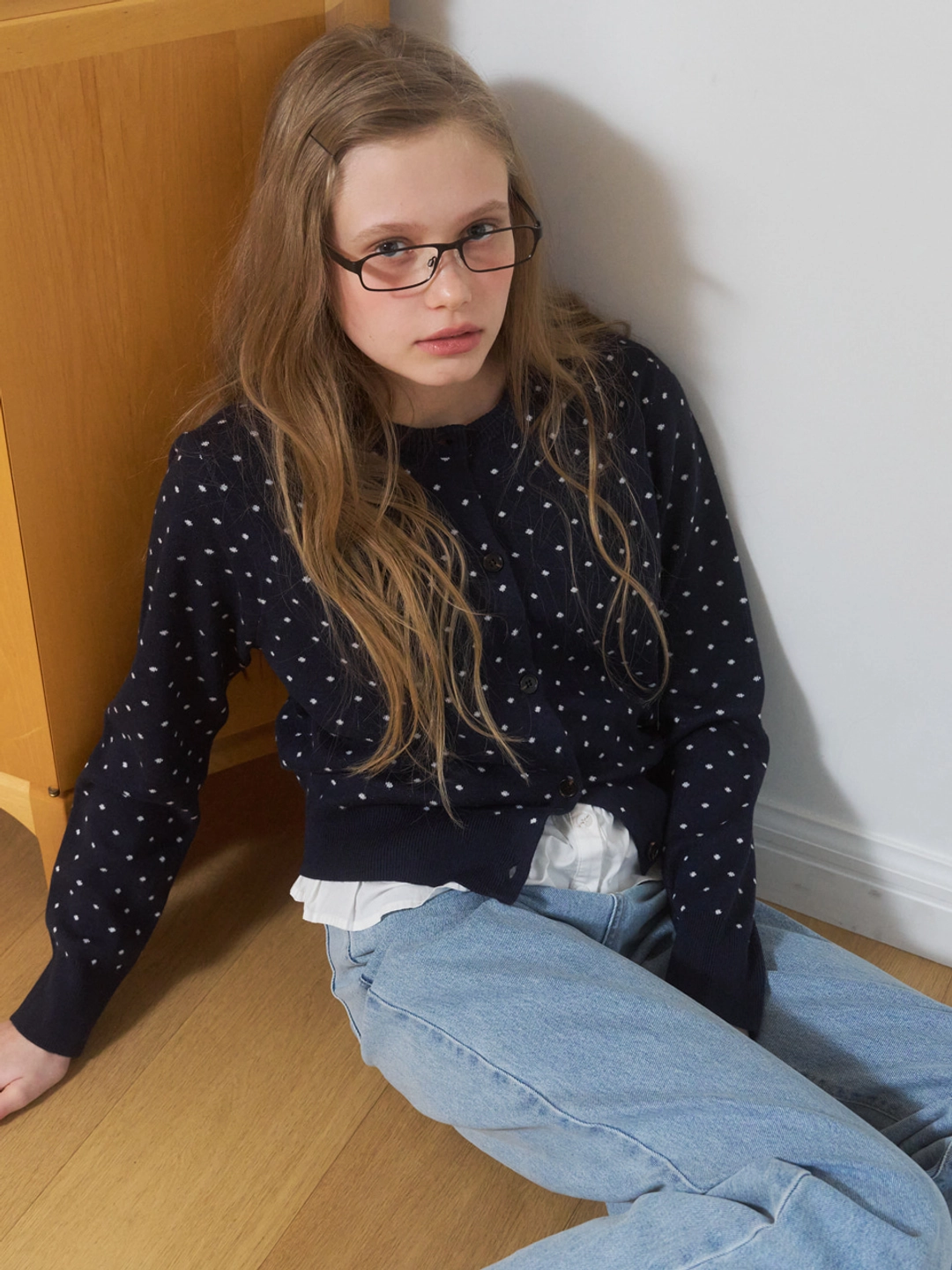 어몽 A DOT CARDIGAN_NAVY 상품 이미지 3