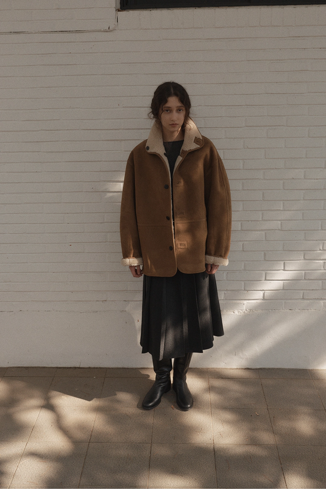 르917 WOOL BLEND PLEATS MIDI SKIRT [CHARCOAL] - LE17SEPTEMBRE 상품 이미지 2