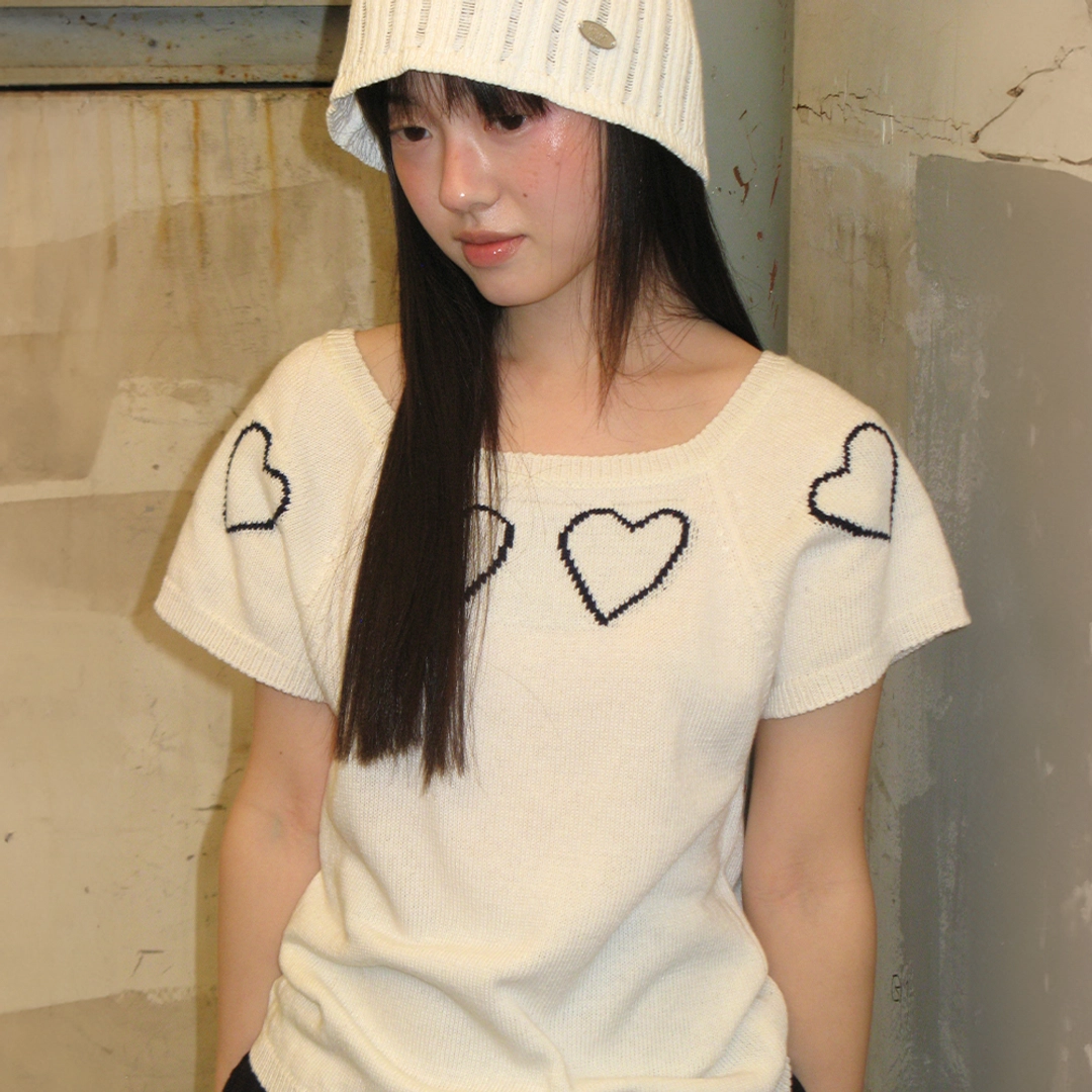 론론 HEART LINE SHORT SLEEVE KNIT IVORY 상품 이미지 2