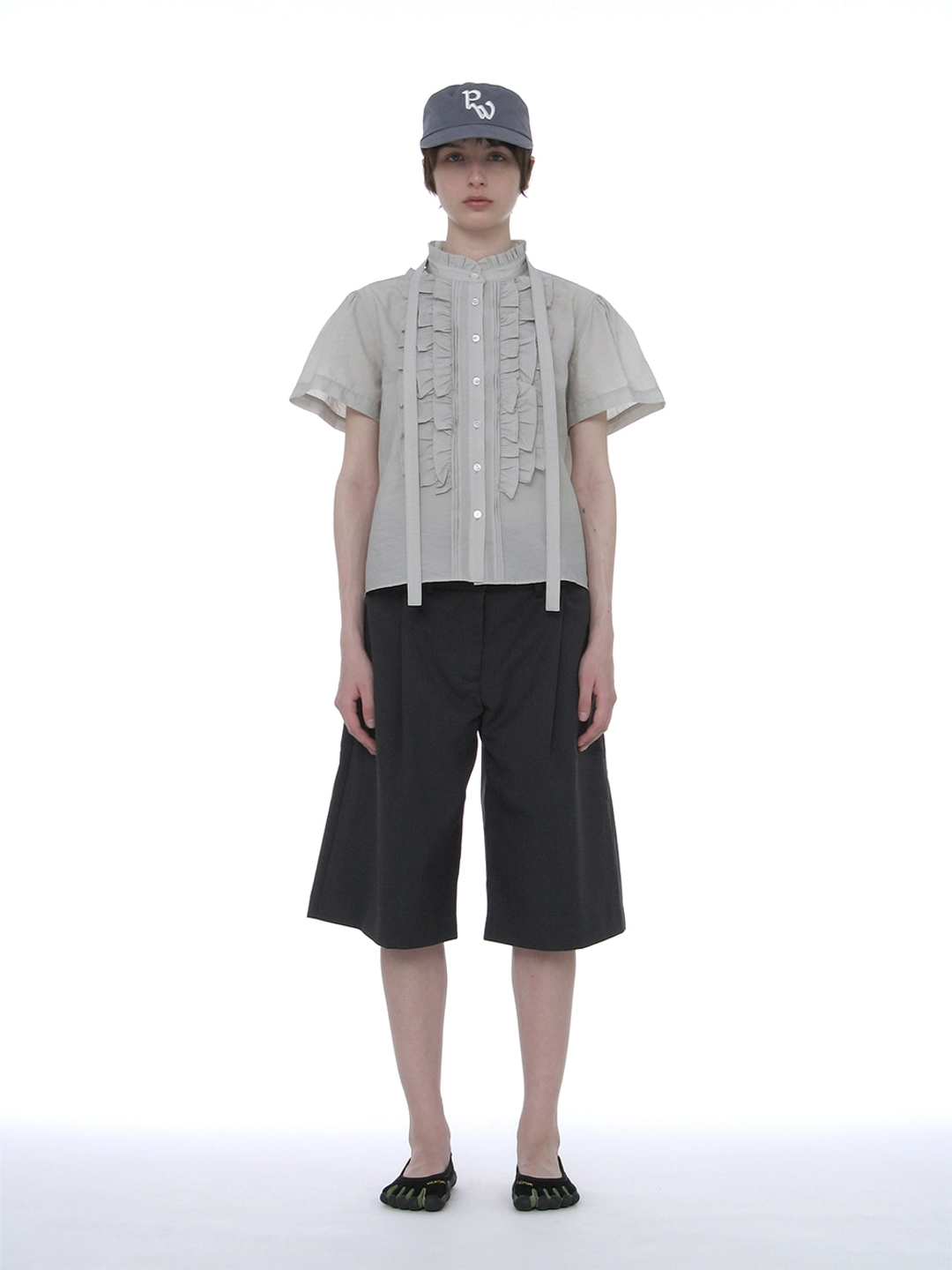 파르티멘토 [WOMEN] SCARF RUFFLE PINTUCK BLOUSE_LIGHT GREY 상품 이미지 2