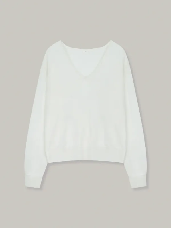 soft essential v-neck knit (ivory)