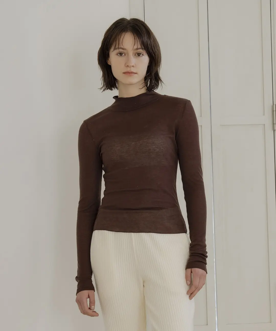 반원 아뜰리에 A3503 프릴 터틀넥 티셔츠_Brown 상품 이미지 2