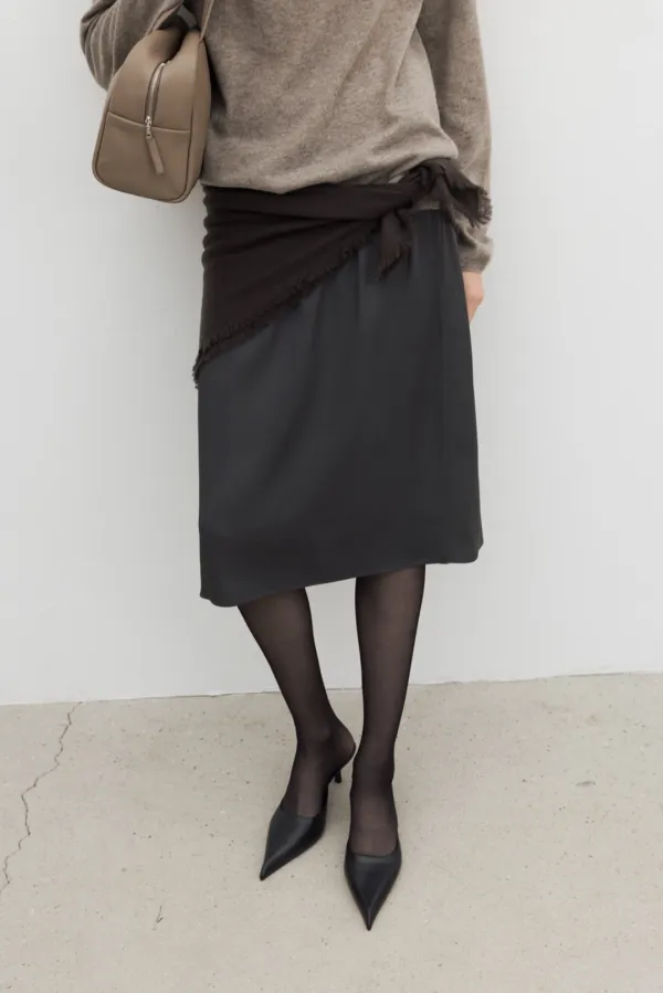 Satin Midi Skirt (Cream Ivory / Dark Gray / Black)