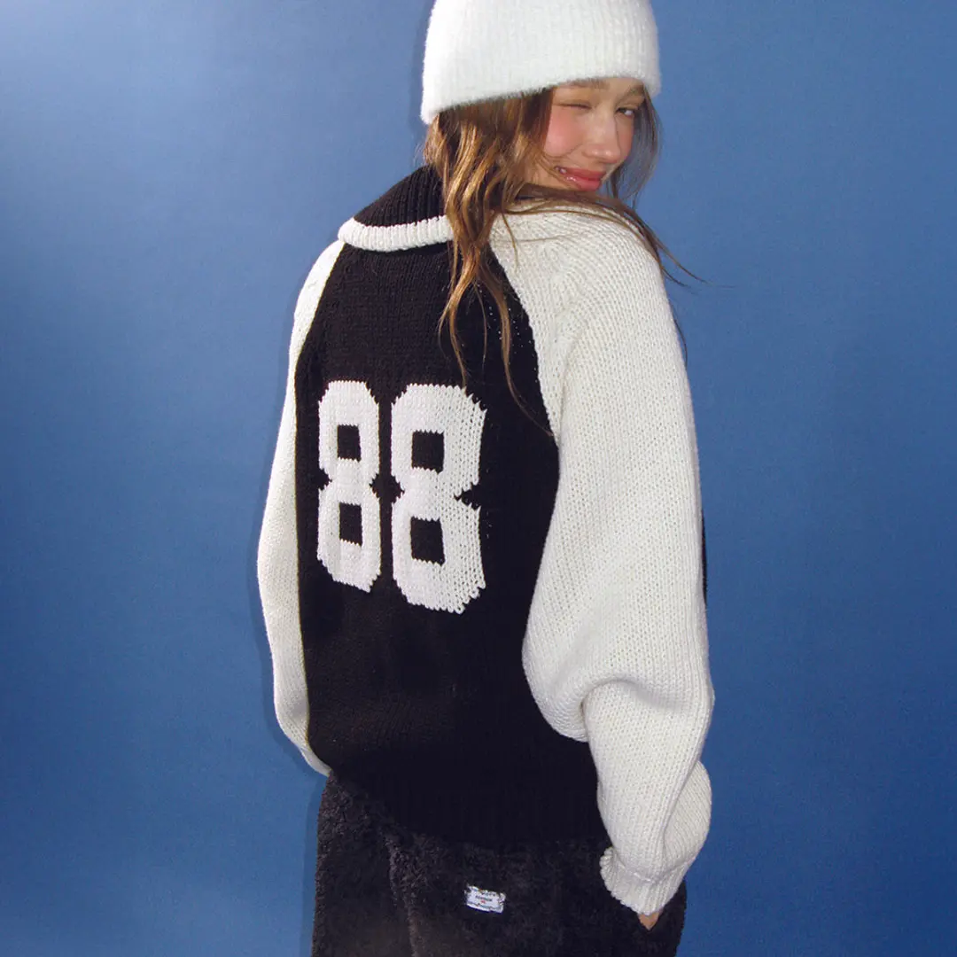 론론 88 BLOCKING COWICHAN KNIT ZIP UP BLACK CREAM 상품 이미지 2