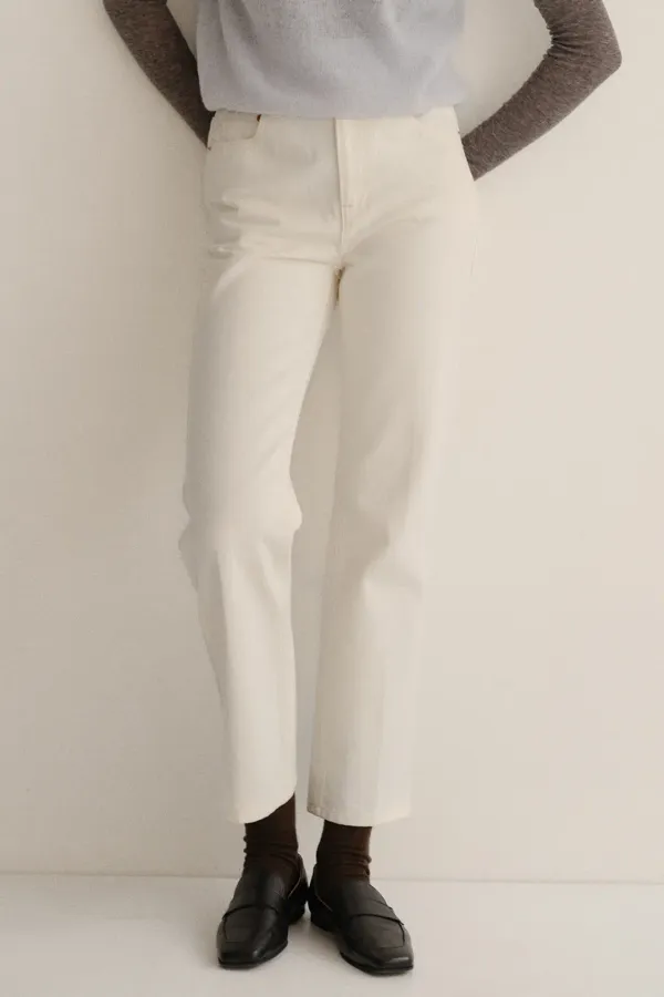 classic cropped jeans (ecru)