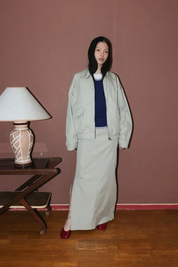 Classic Cotton Jumper (Beige / Dark Navy)