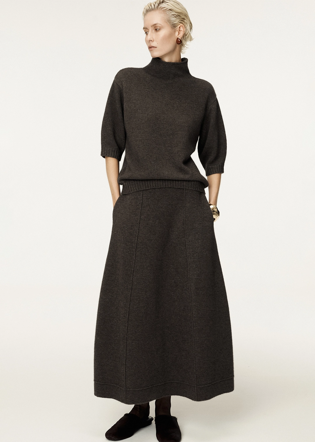 우마뭉 Wool raccoon double faced barrel silhouette skirt_Dark olive 상품 이미지 2