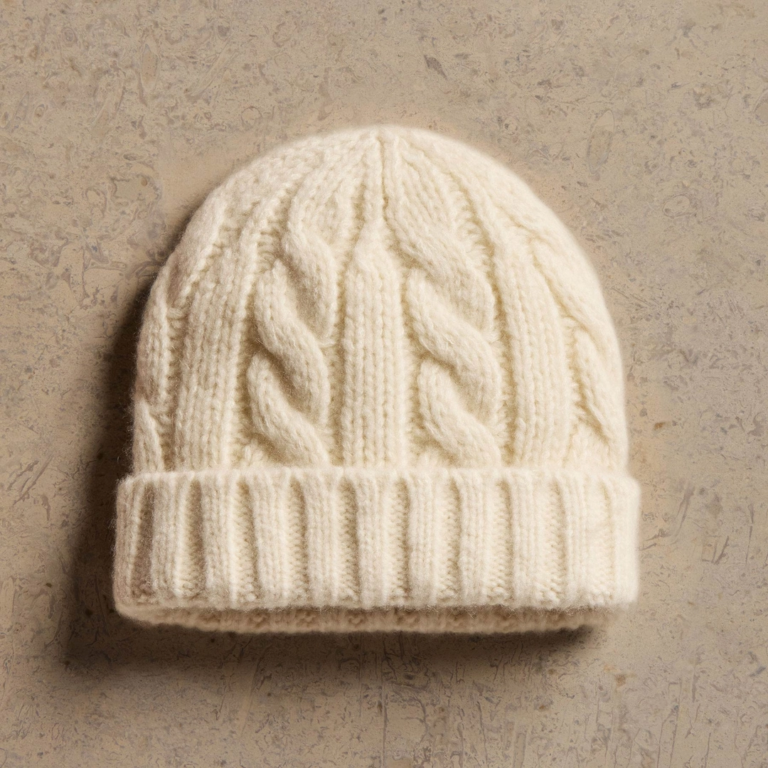 제임스펄스 Lightweight Textured Cashmere Cable Knit Beanie - Ivory 상품 이미지 1