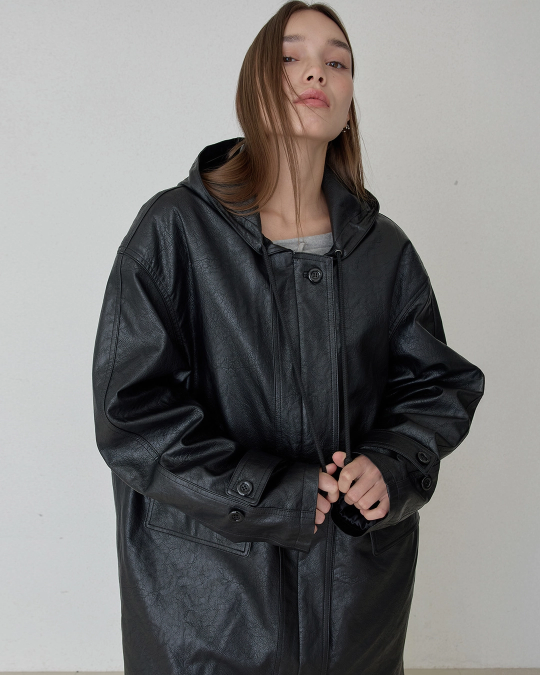 오데스 MIA HOODED LEATHER COAT - BLACK 상품 이미지 2