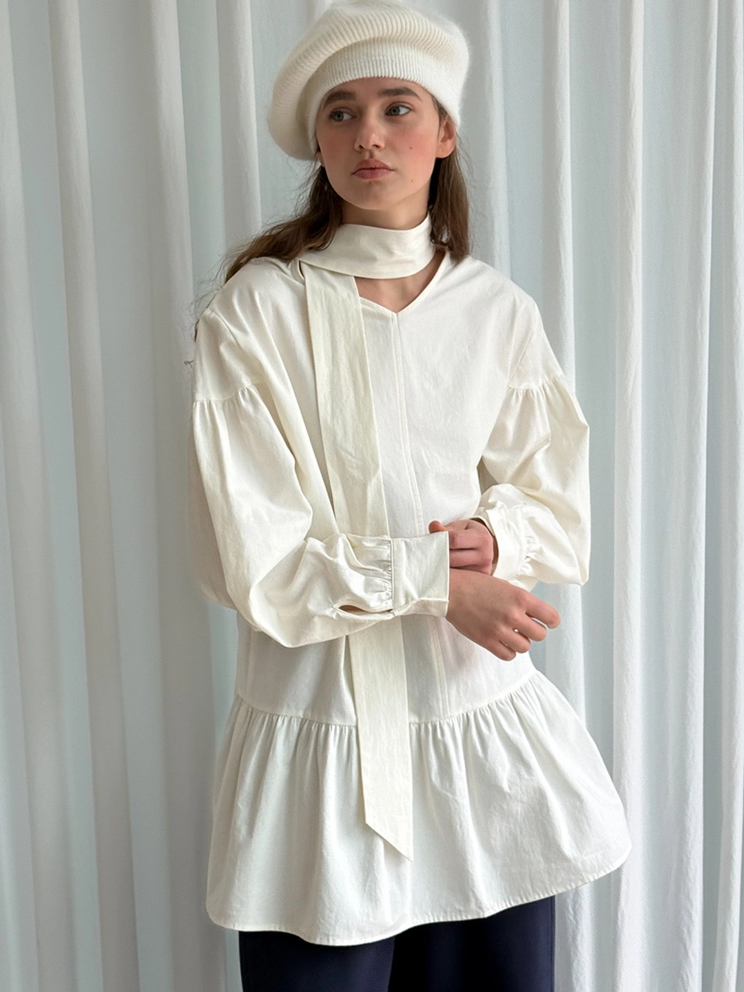 쏘이르 SHIRRING BALLOON COTTON ONE PIECE - IVORY 상품 이미지 2