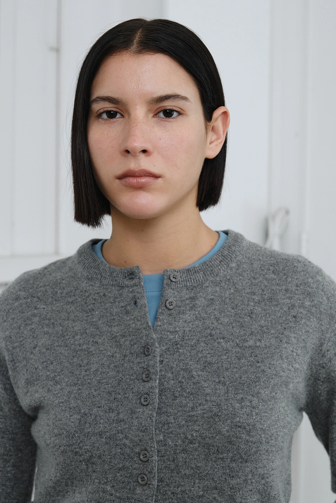 브렌다 브렌든 fine wool cardigan - charcoal 상품 이미지 2