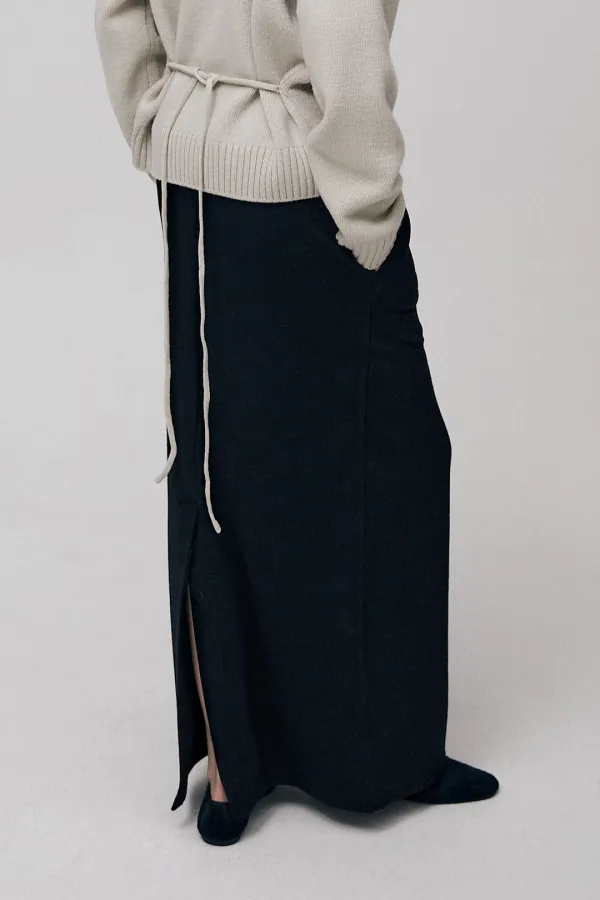 Feloa String Long Skirt (Black)