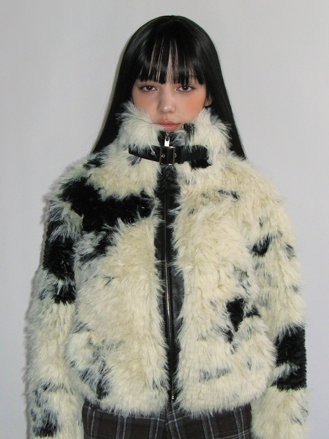 크랭크 LEATHER BUCKLE FAUX FUR JACKET_IVORY 상품 이미지 2