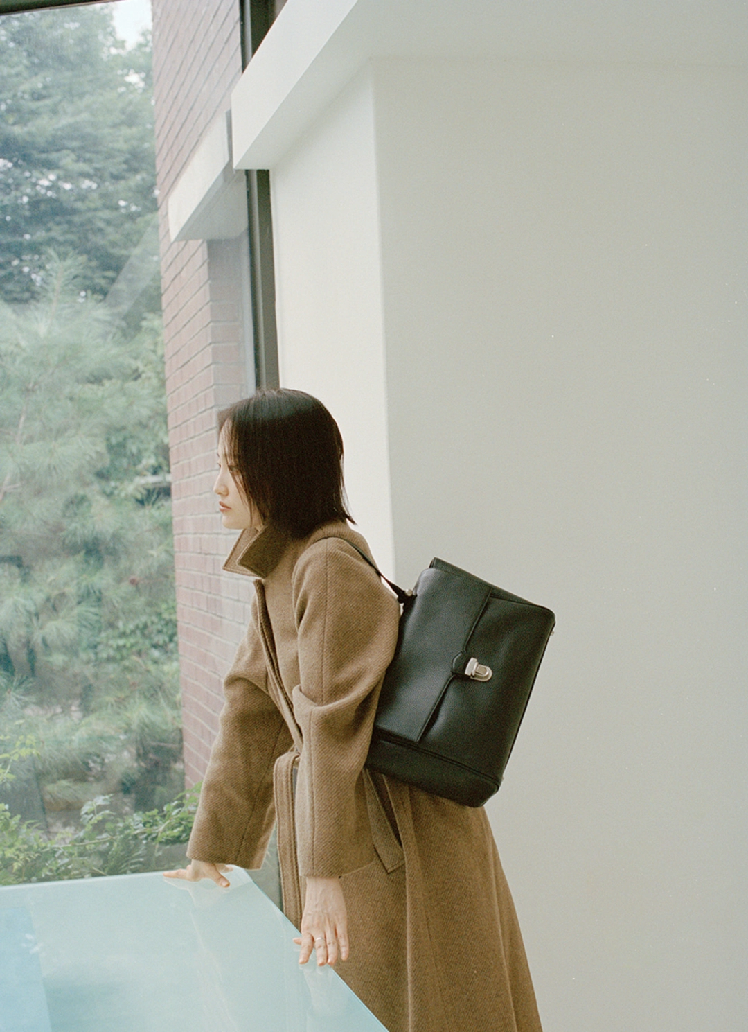애테 BRIEF BAG_PEBBLE BLACK 상품 이미지 2