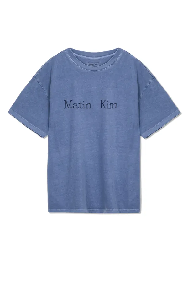 PIGMENT LOGO TOP IN POWDER BLUE