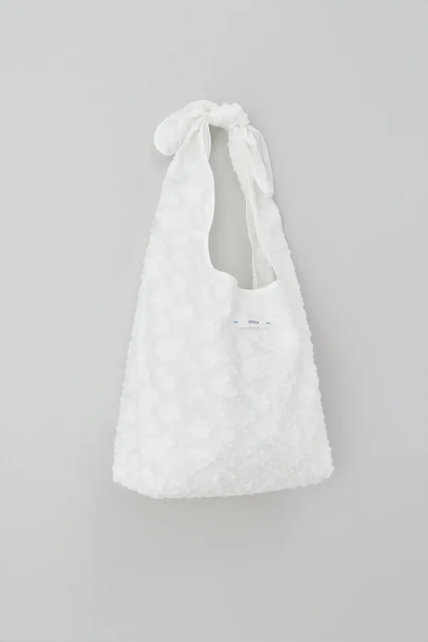 [21차] Flower Embroidered Bag_White