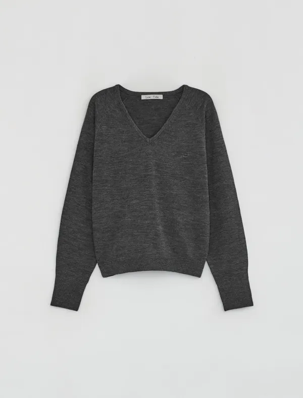 CLASSIC V NECK KNIT [GREY]