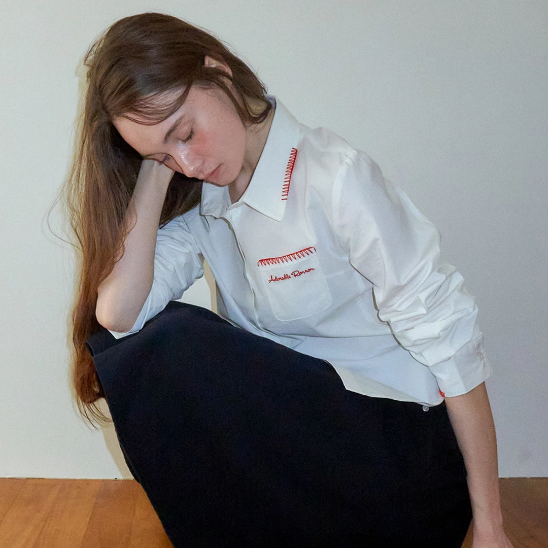 론론 CONTRAST HAND STITCH POINT SLIM FIT SHIRT WHITE 상품 이미지 2