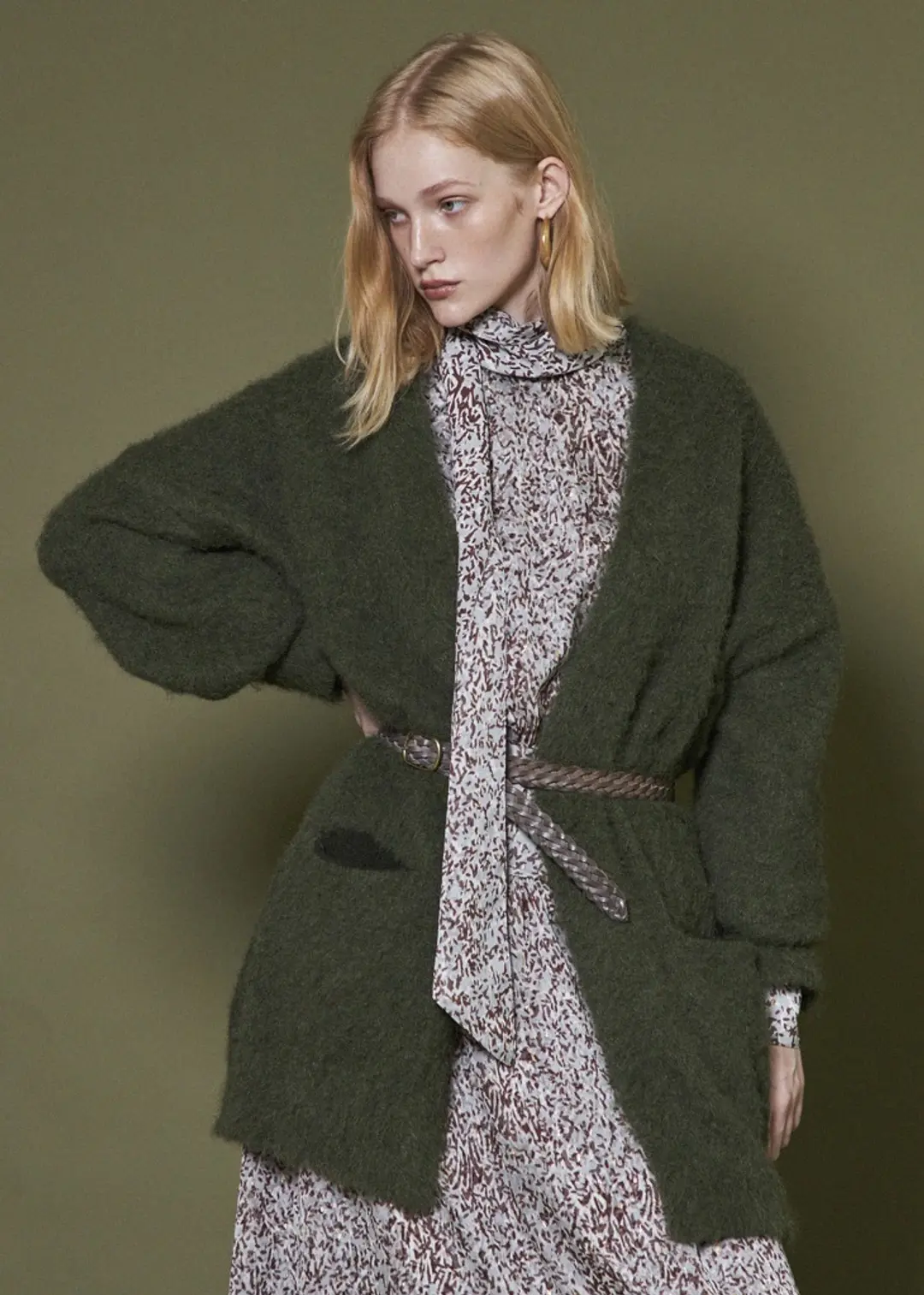 메종드이네스 MOHAIR OVERSIZED CARDIGAN _KHAKI 상품 이미지 2