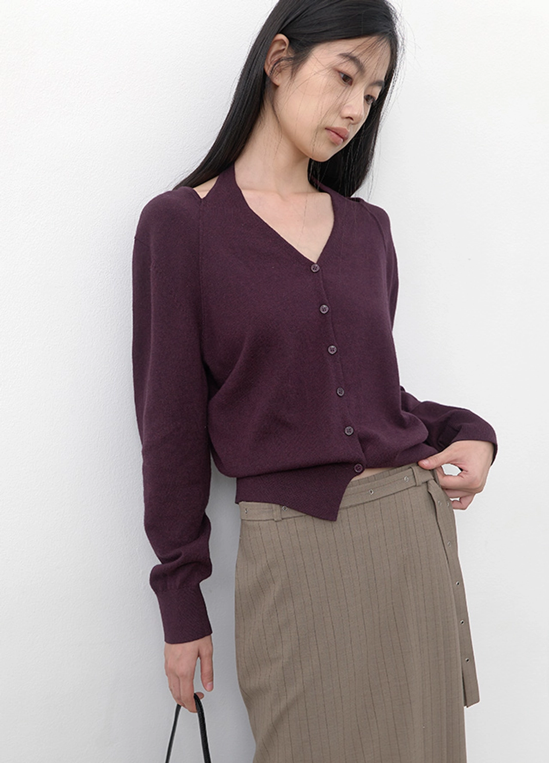 아뜰리에 나인 (CD-2276)CUTOUT HALTER KNIT CARDIGAN 상품 이미지 2