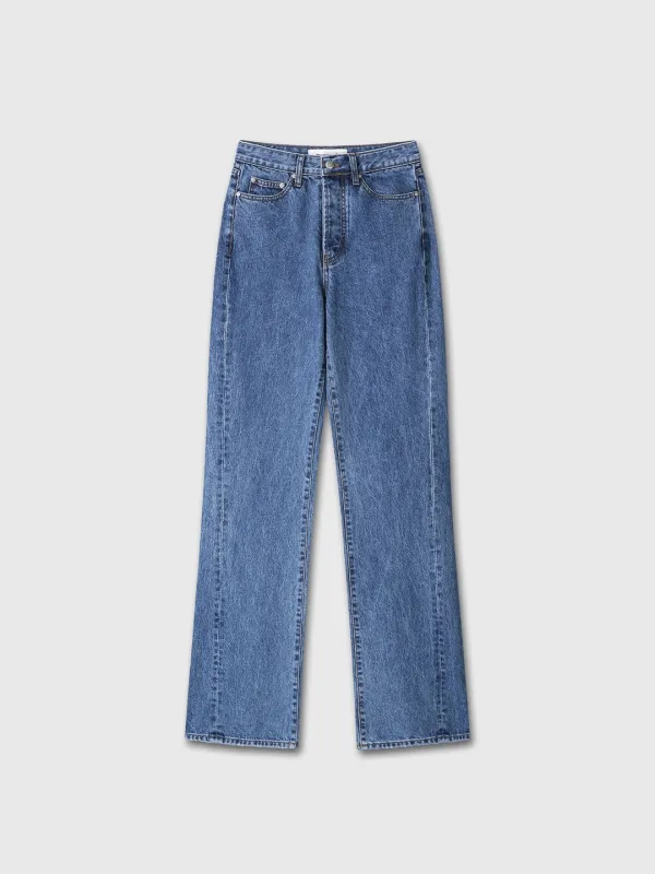(W) TWISTED SEAM STRAIGHT-LEG DENIM JEANS_ WASHED BLUE