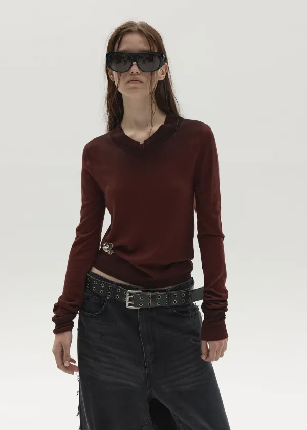 FRAYED V-NECK KNIT TOP (BURGUNDY)