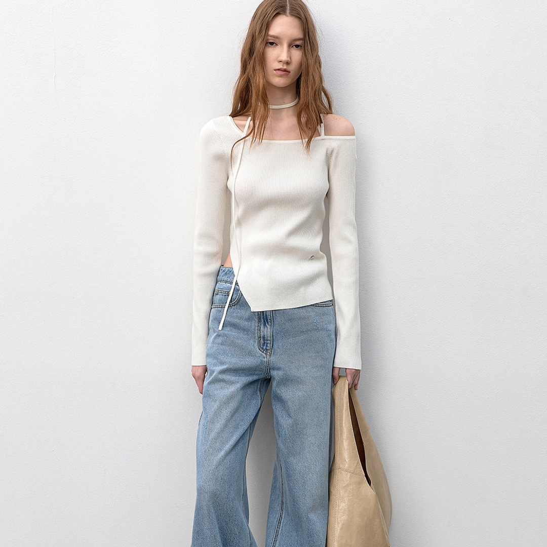 아뜰리에 나인 (T-7180)ONE OFF SHOULDER STRAP SLIM FIT KNIT 상품 이미지 1