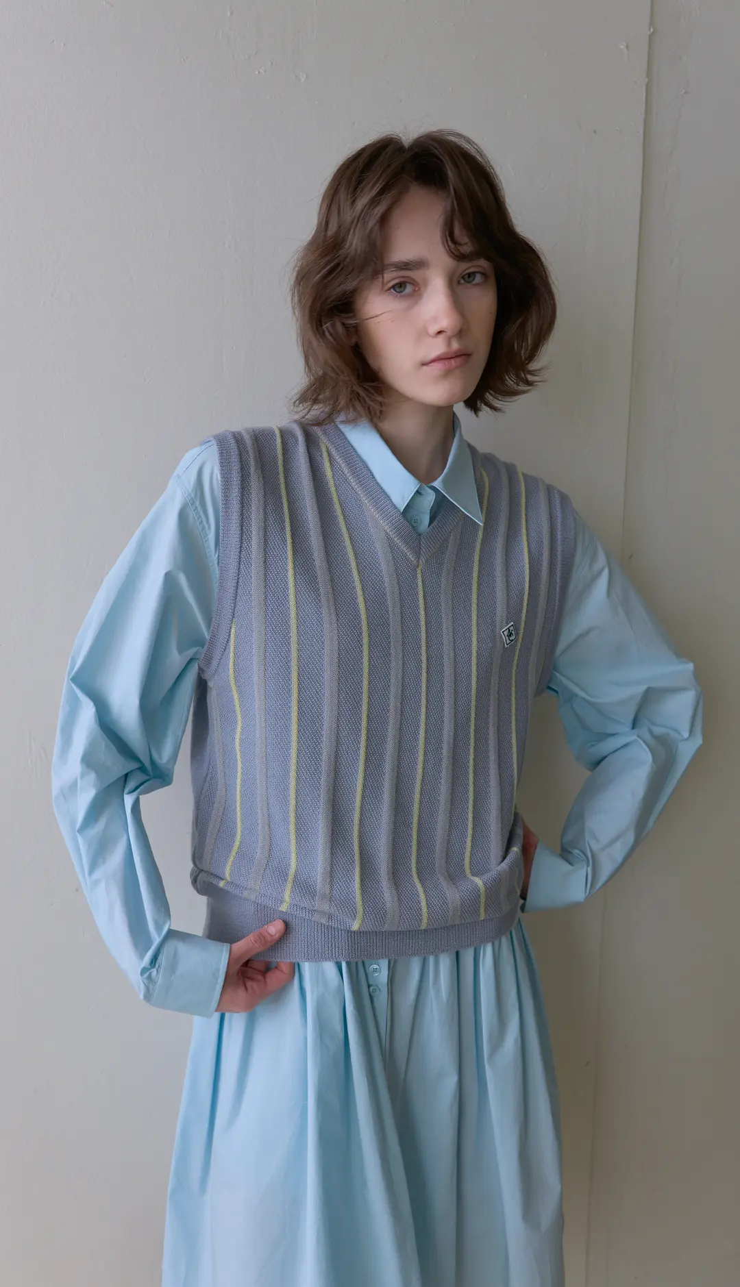 노컨텐츠 153. V-Neck Stripe Vest _ Grey 상품 이미지 2