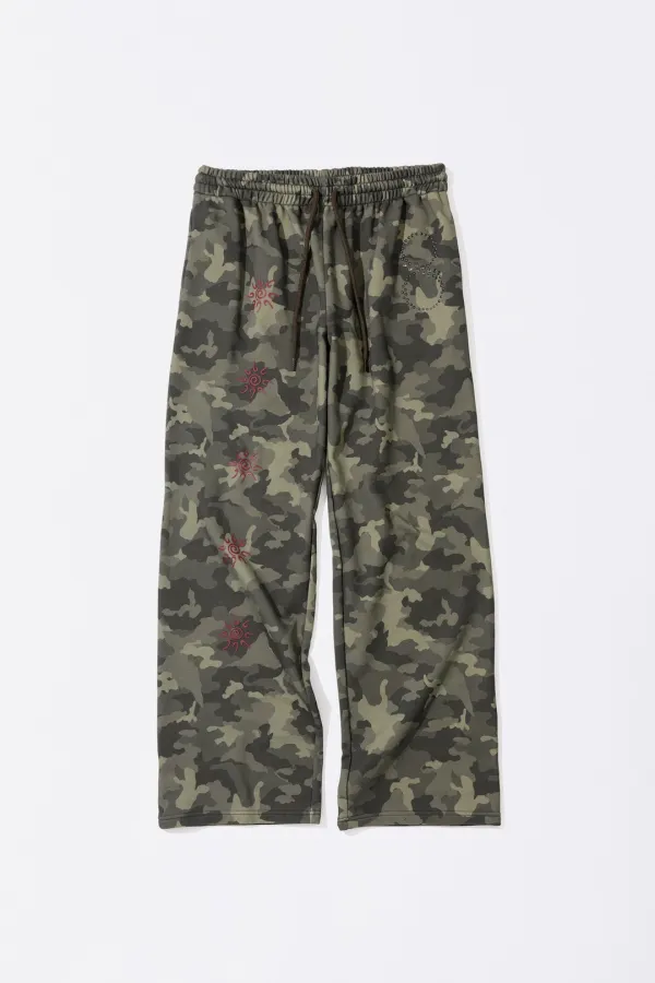 Karma Sweatpants Forest Camo