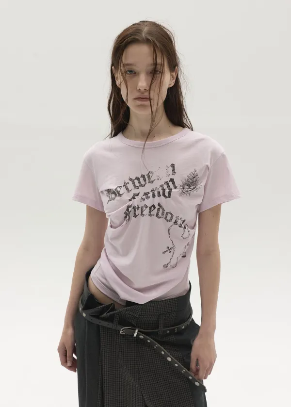 DART-DETAIL GRAPHIC TEE (LAVENDER)