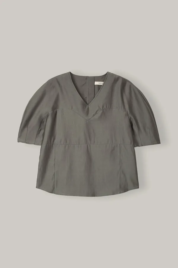 Heart-Line Volume Blouse (Dark Gray)