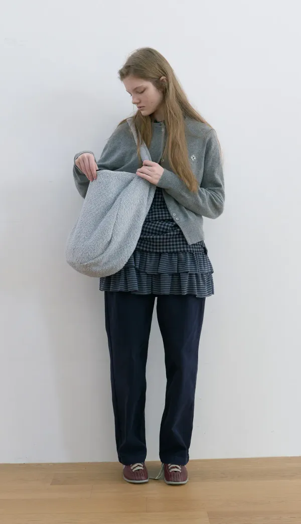 149. Fake fur shoulder bag _ Light grey