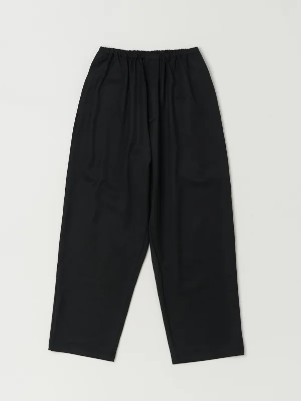 CLASSIC BANDING WOOL SLACKS IN BLACK