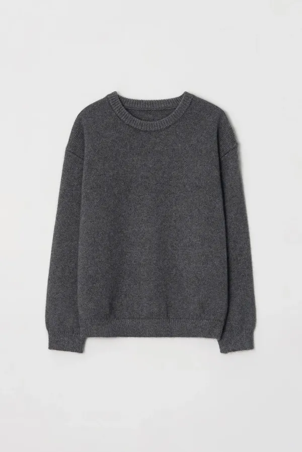 raccoon soft knit - charcoal