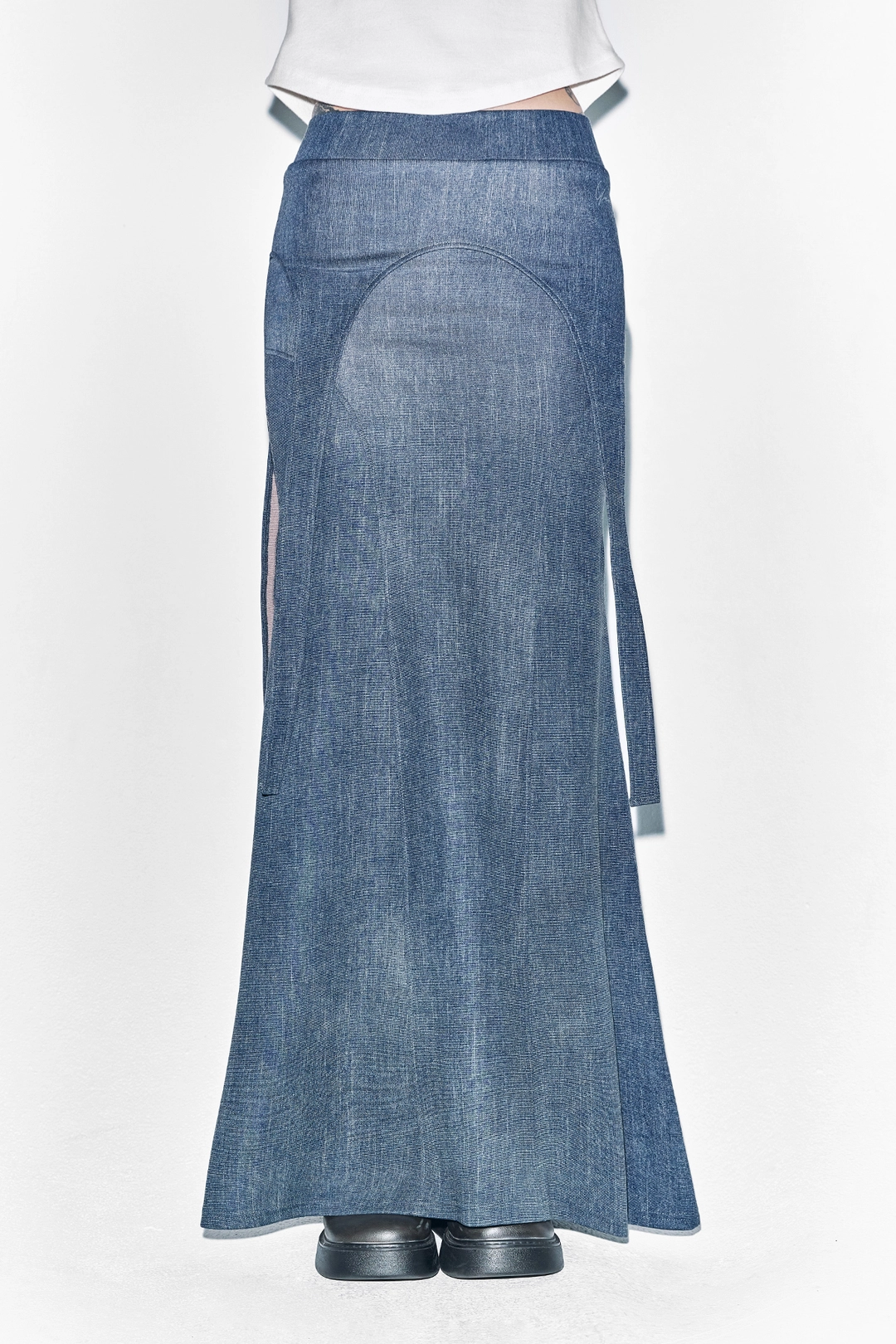 와이이이엘 STRAP-LAYERED MAXI SKIRT BLUE 상품 이미지 2