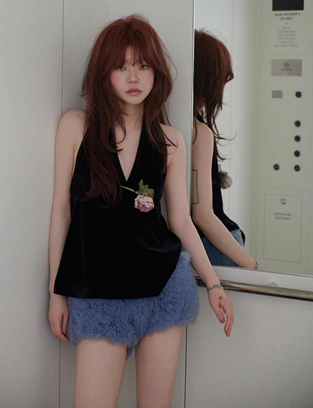 프레클 velvet flare halter neck top 상품 이미지 2