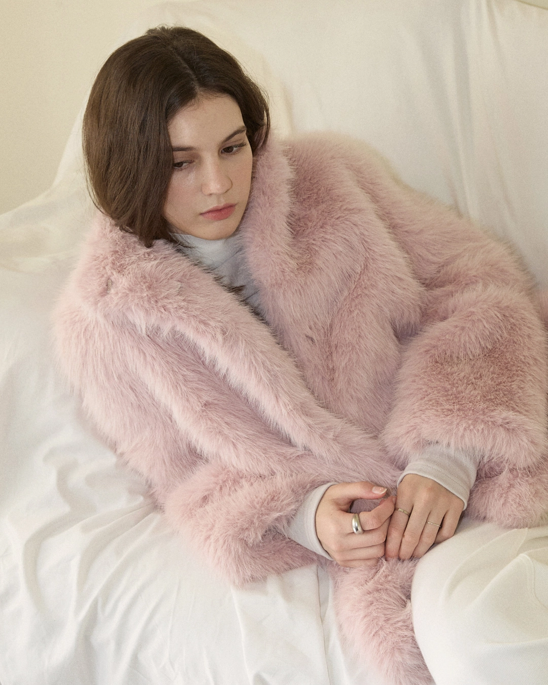 어다울 High touch vegan fox fur half coat - pink 상품 이미지 3
