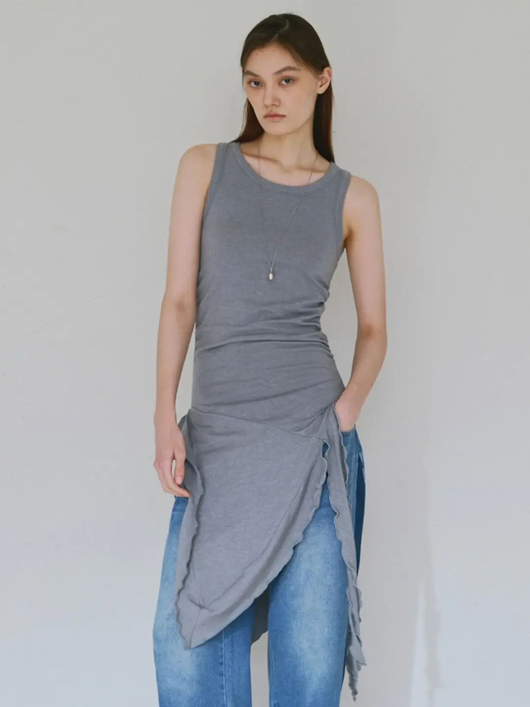 밀로 우먼 Ruffle Sleeveless Top [Blue Gray] 상품 이미지 1