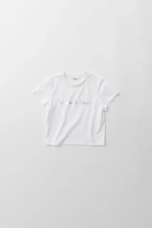 a girls crop t-sh (white)