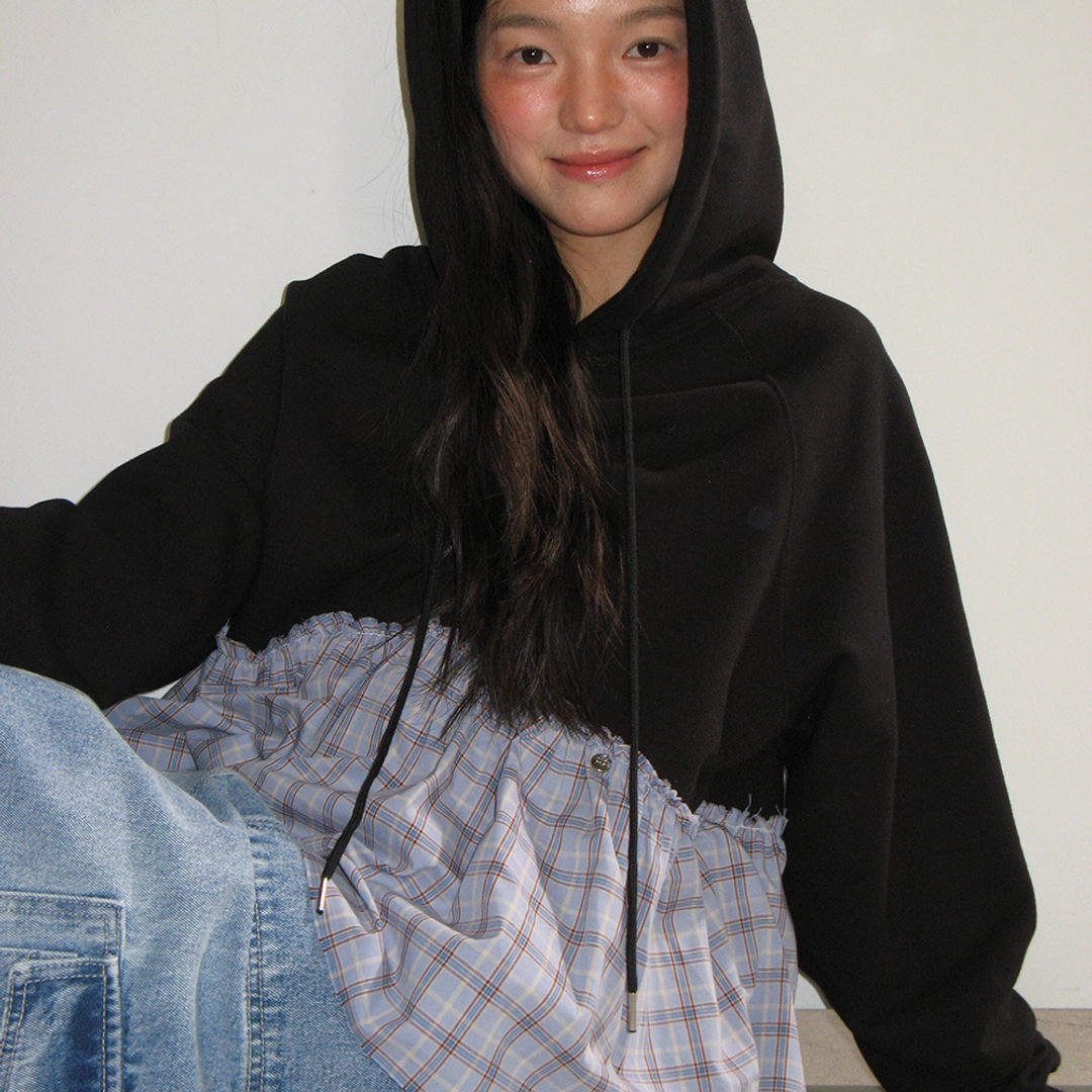 론론 PENDANT CHECK CANCAN FRILL HOODIE BLACK 상품 이미지 2