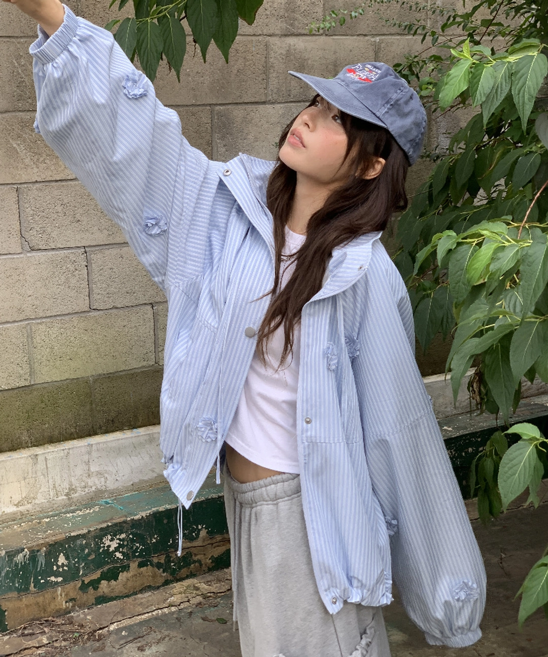론론 MINI FLOWER STRIPE WINDBREAKER BLUE STRIPE 상품 이미지 1