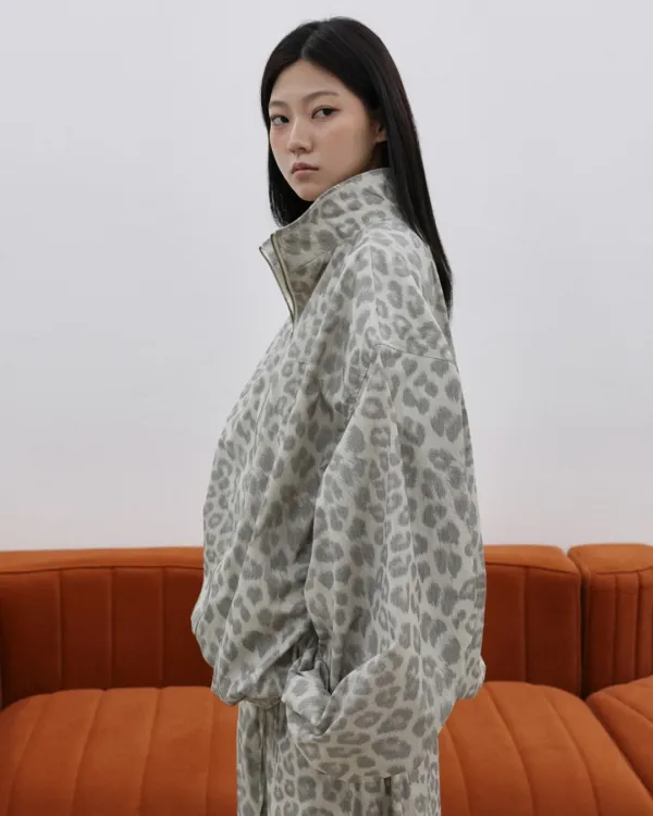 25FW embroidered leopard jumper