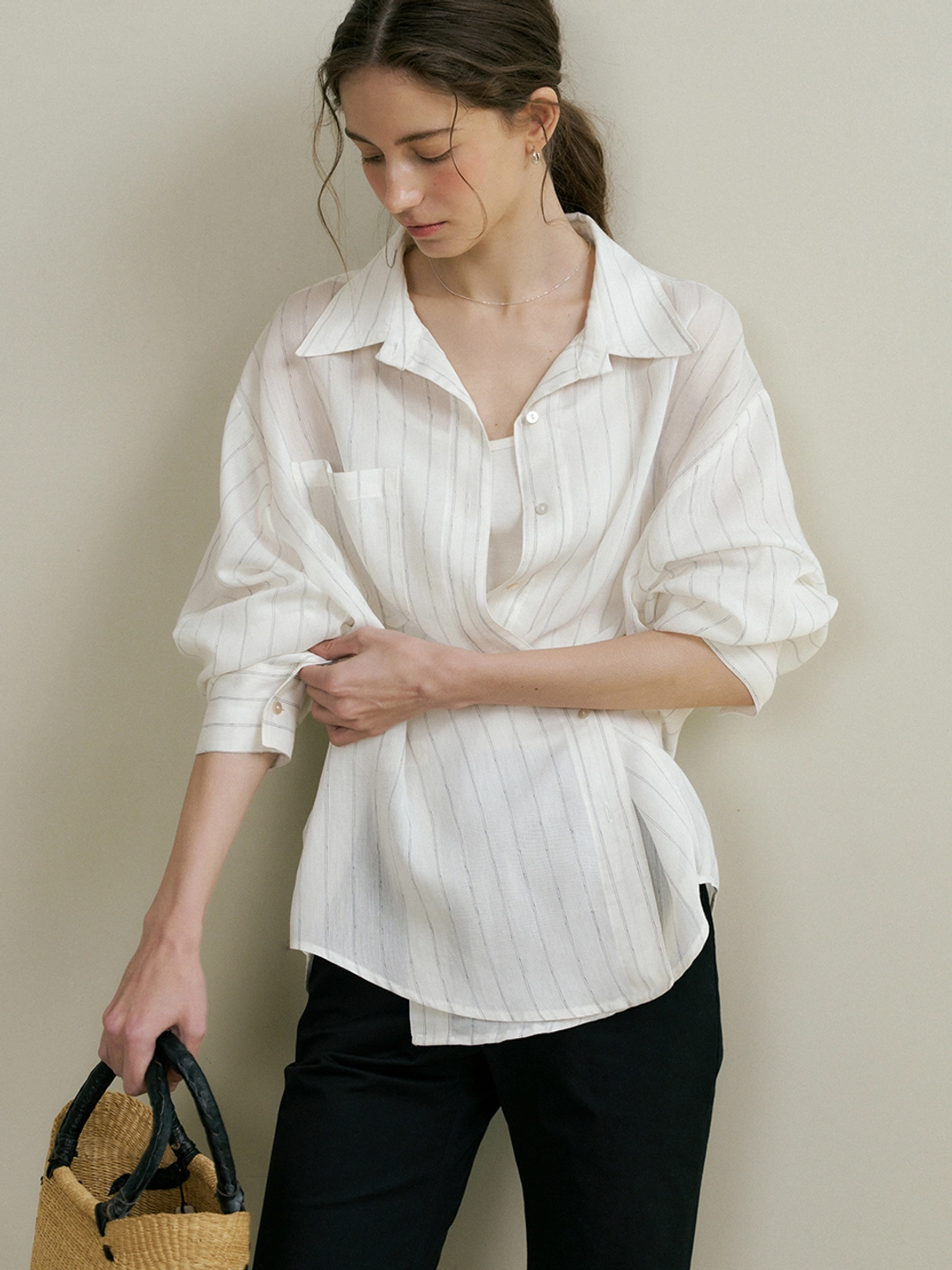 아워코모스 comos 1437 sheer linen stripe wrap shirts (2color) 상품 이미지 2