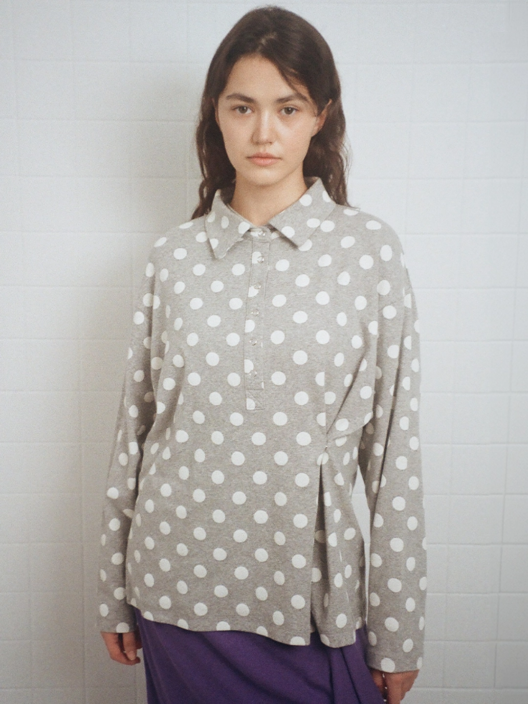 포에브 Dotted Button Collar Shirt - Grey 상품 이미지 2